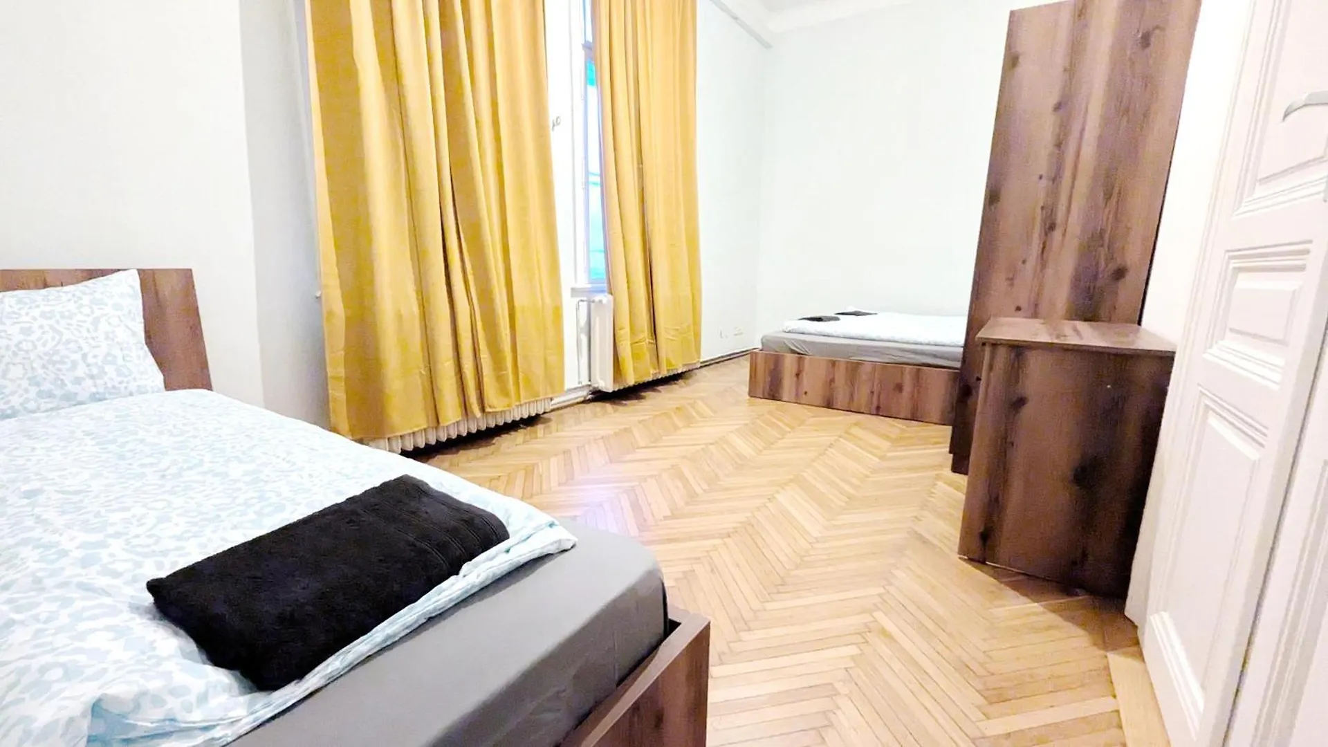 Homestay Spacious Rooms - 15 Min From Airport & City Center, 5 Min From Vienna Main-Bus Station Ez 1-9
