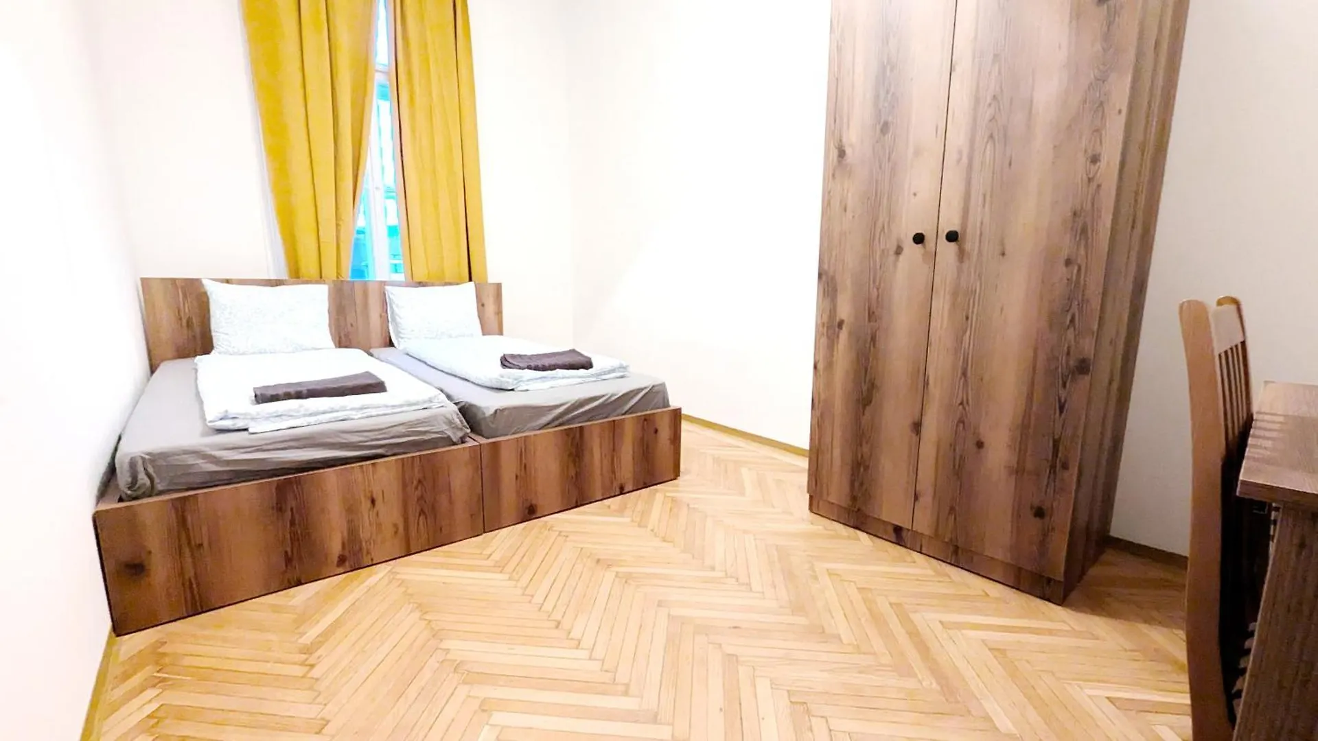 Homestay Spacious Rooms - 15 Min From Airport & City Center, 5 Min From Vienna Main-Bus Station Ez 1-9