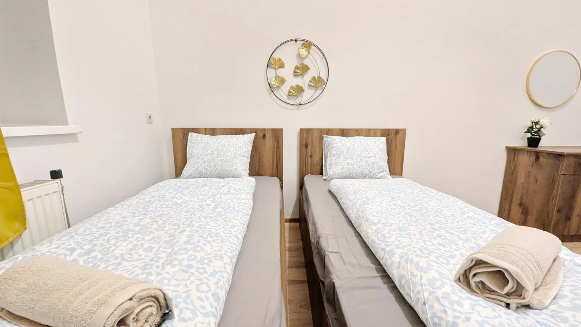 Spacious Rooms - 15 Min From Airport & City Center, 5 Min From Vienna Main-Bus Station Ez 1-9 Homestay