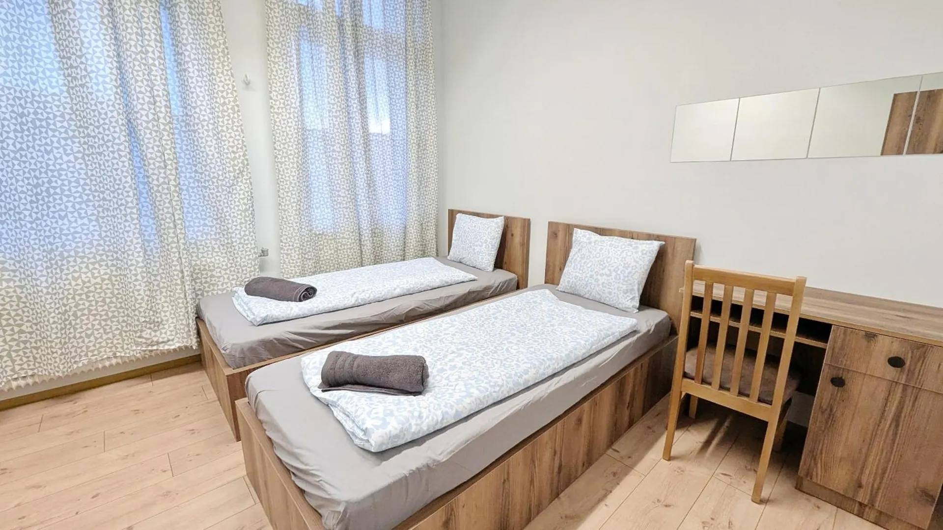 Spacious Rooms - 15 Min From Airport & City Center, 5 Min From Vienna Main-Bus Station Ez 1-9