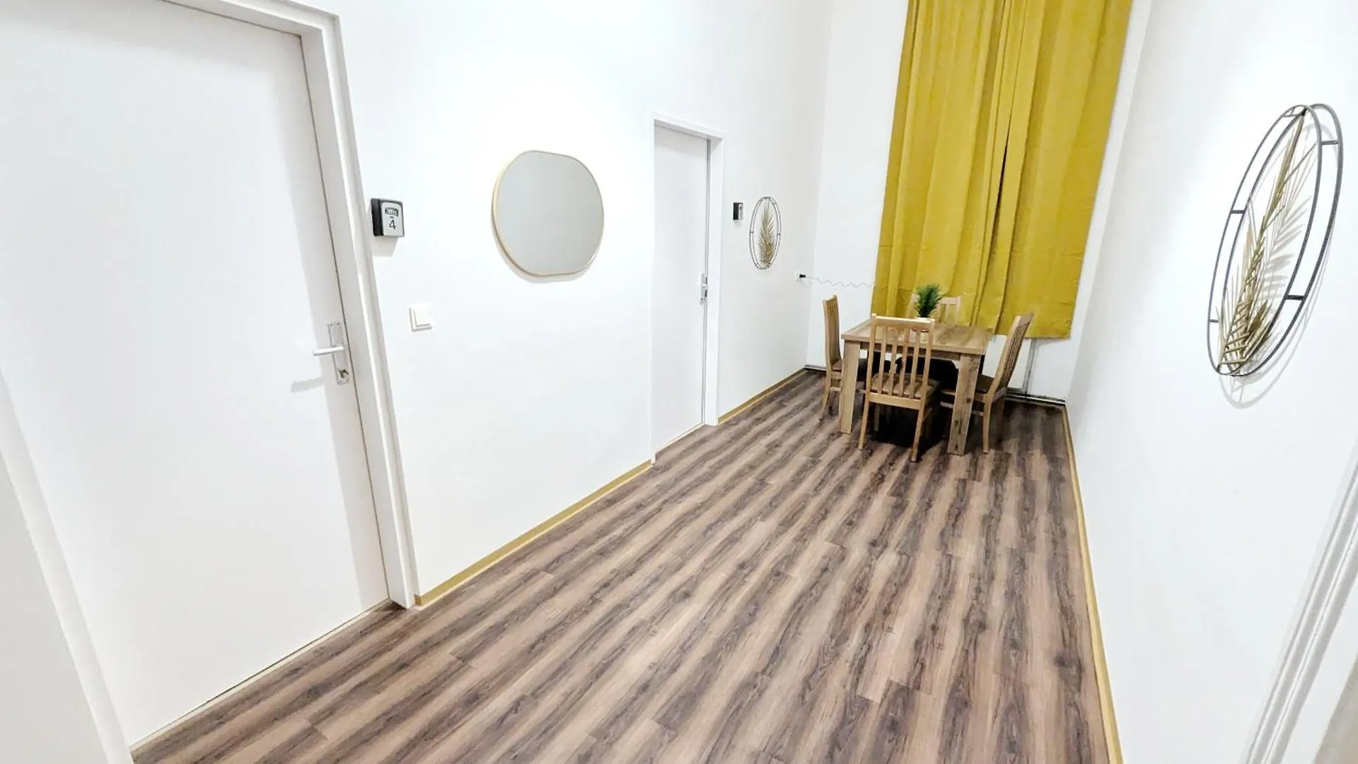 Spacious Rooms - 15 Min From Airport & City Center, 5 Min From Vienna Main-Bus Station Ez 1-9