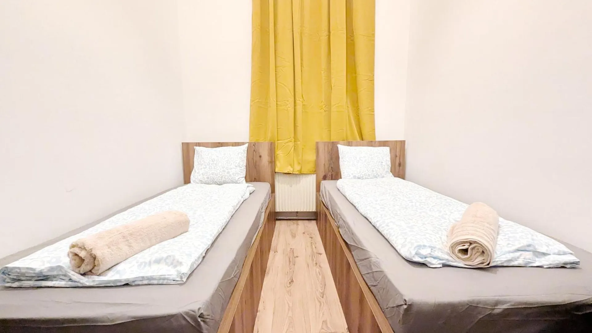 Spacious Rooms - 15 Min From Airport & City Center, 5 Min From Vienna Main-Bus Station Ez 1-9 0*,
