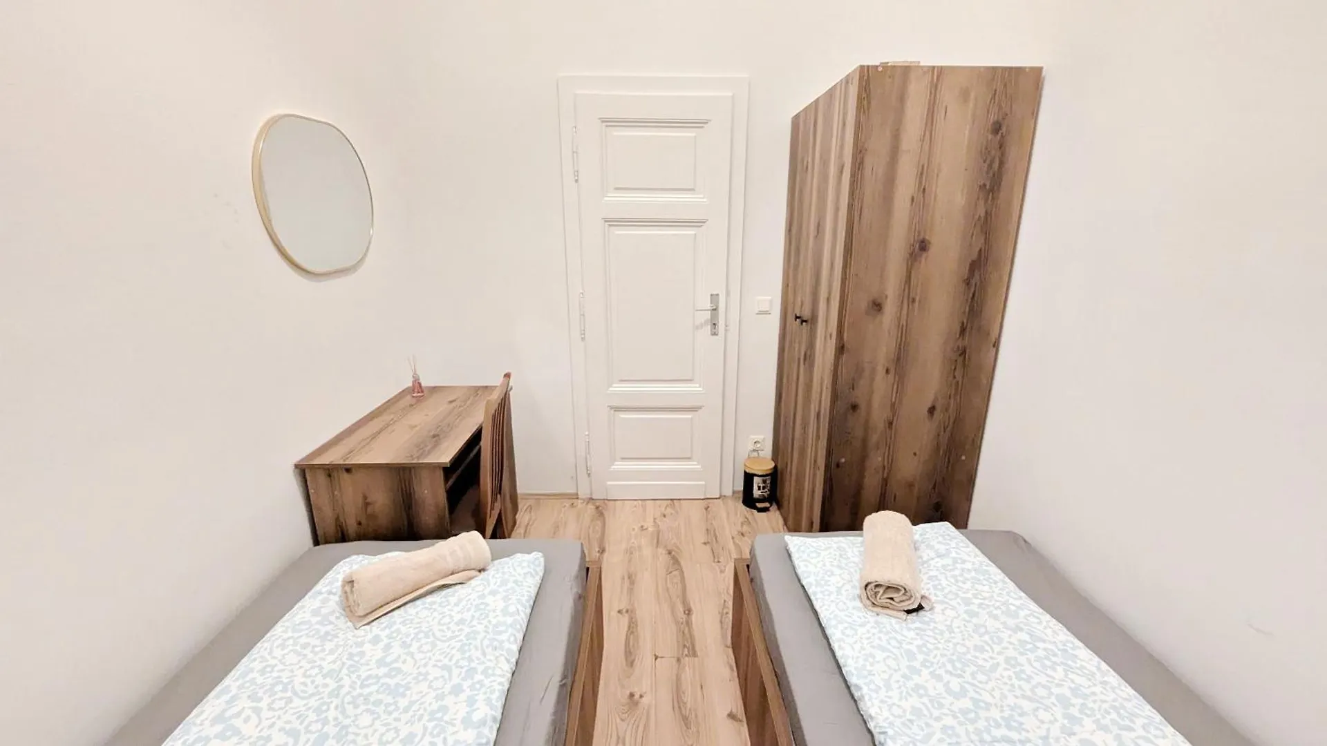 Spacious Rooms - 15 Min From Airport & City Center, 5 Min From Vienna Main-Bus Station Ez 1-9