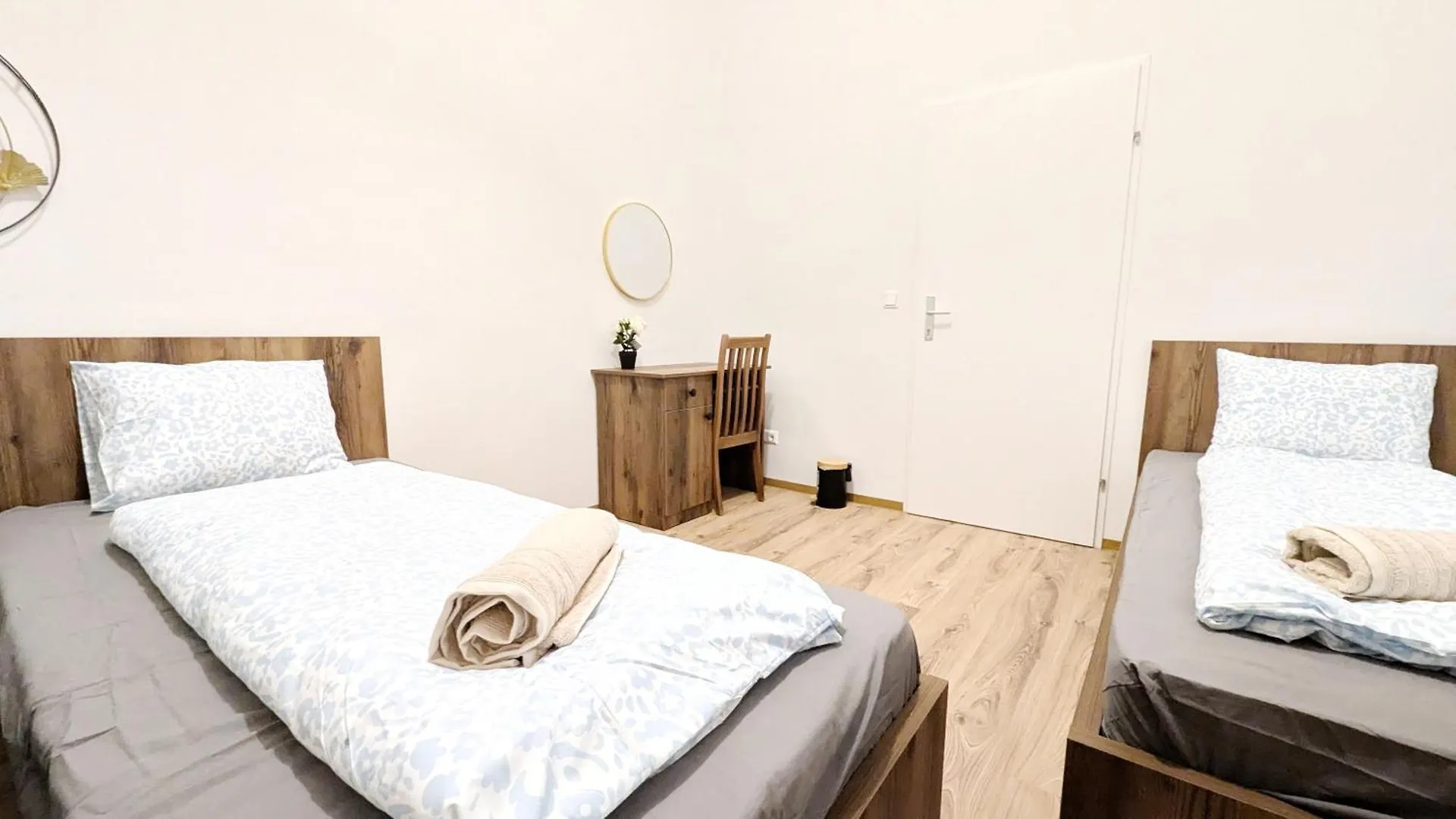 Homestay Spacious Rooms - 15 Min From Airport & City Center, 5 Min From Vienna Main-Bus Station Ez 1-9