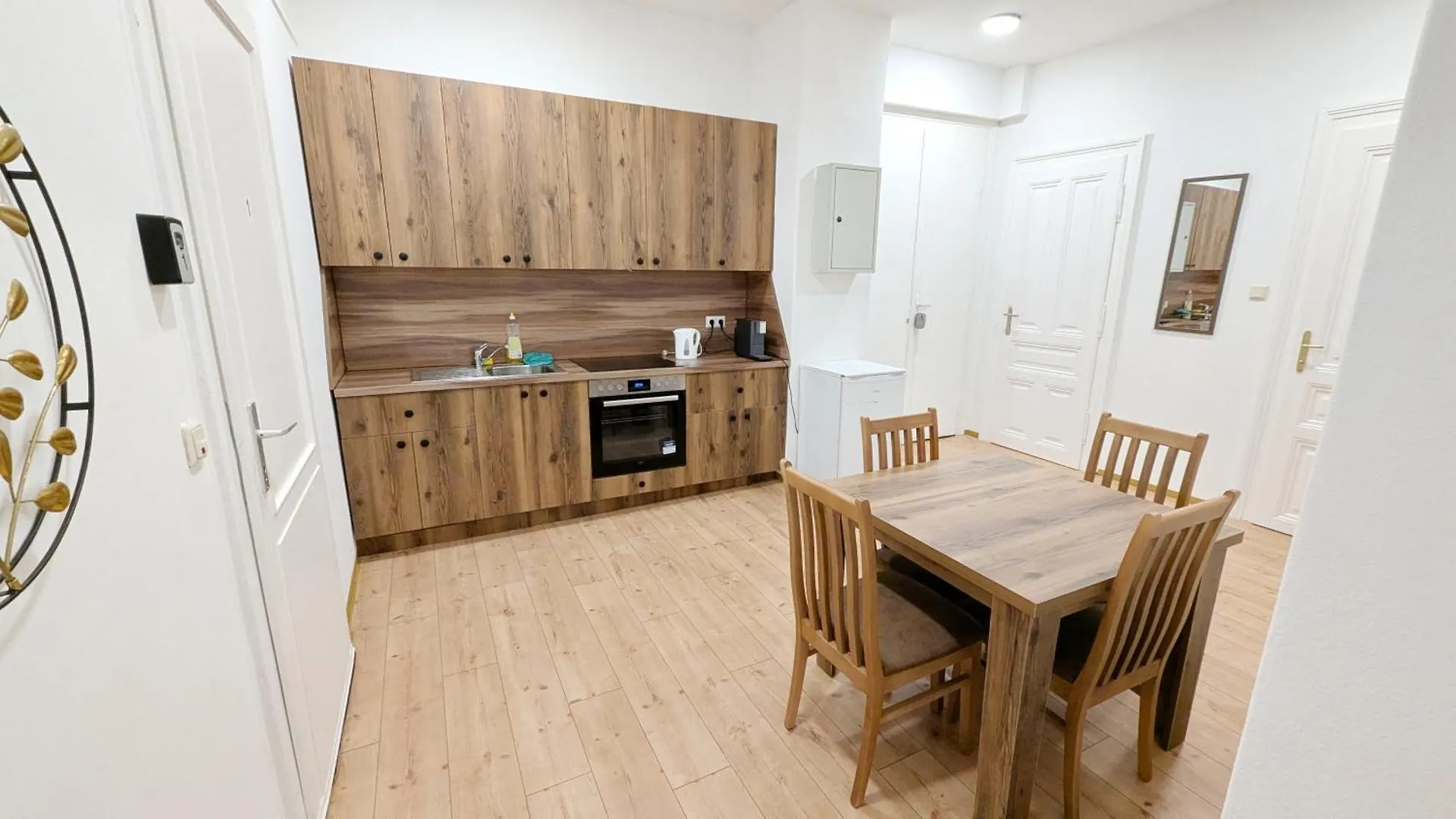 Homestay Spacious Rooms - 15 Min From Airport & City Center, 5 Min From Vienna Main-Bus Station Ez 1-9 Austria